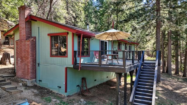 1961 Caprine Hill Trl, Pollock Pines, CA 95726