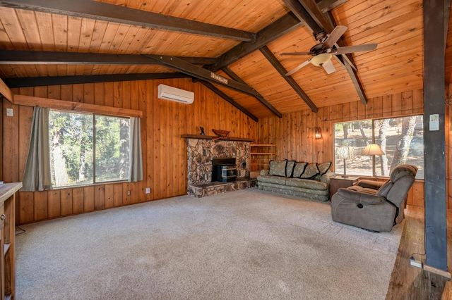 1961 Caprine Hill Trl, Pollock Pines, CA 95726