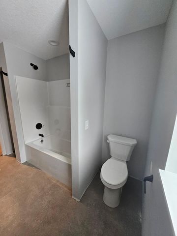 602 Prairie Drive N, Hudson, WI 54016