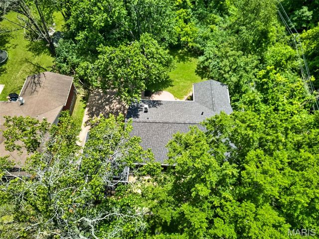 6632 Blossom View Drive, Florissant, MO 63033