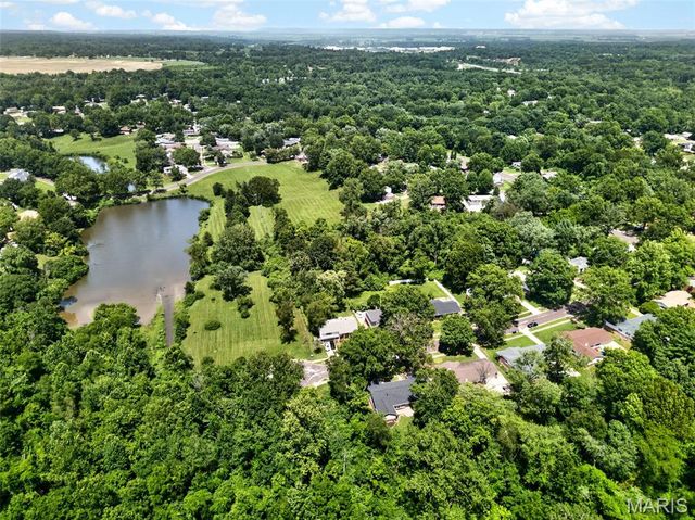 6632 Blossom View Drive, Florissant, MO 63033