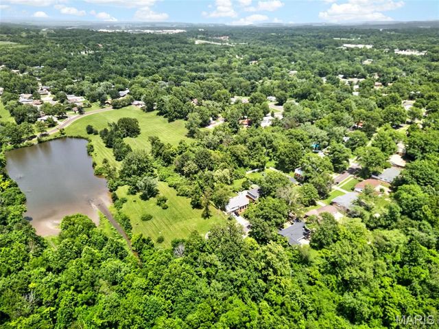 6632 Blossom View Drive, Florissant, MO 63033