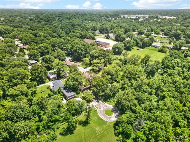 6632 Blossom View Drive, Florissant, MO 63033