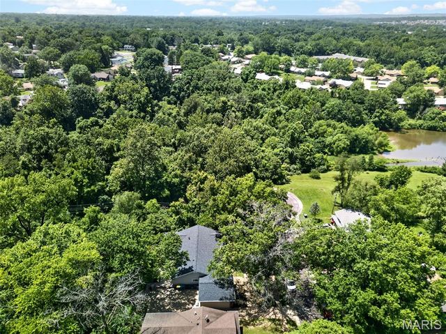 6632 Blossom View Drive, Florissant, MO 63033