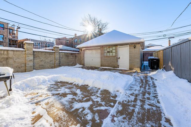 5215 W Van Buren Street, Chicago, IL 60644