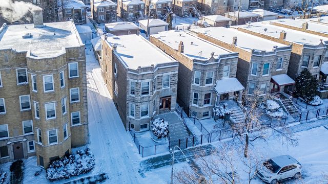 5215 W Van Buren Street, Chicago, IL 60644