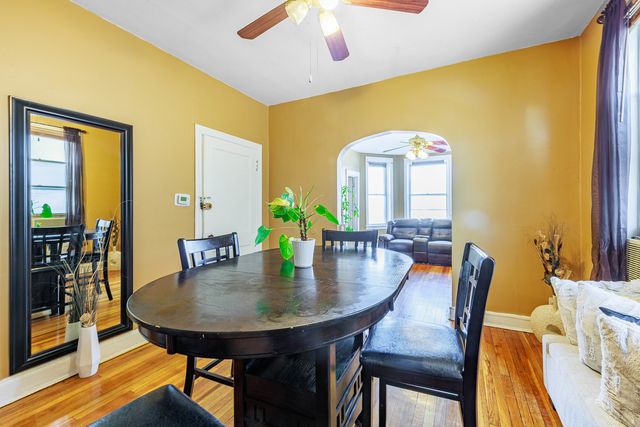 5215 W Van Buren Street, Chicago, IL 60644