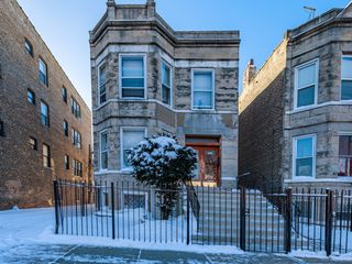5215 W Van Buren Street, Chicago, IL 60644