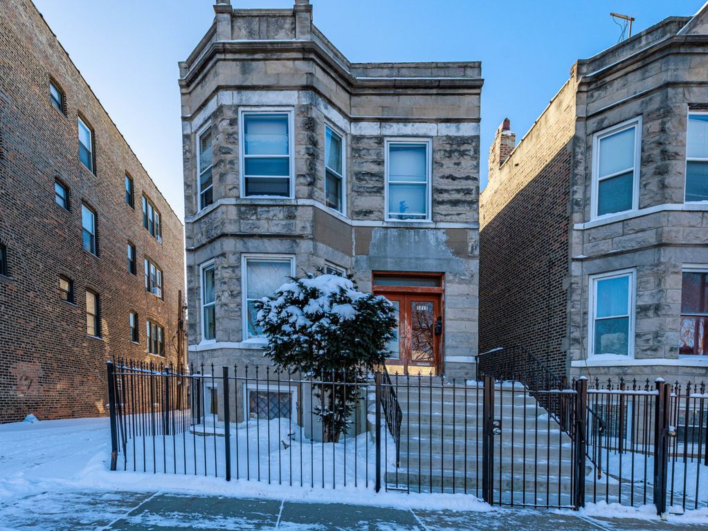 5215 W Van Buren Street, Chicago, IL 60644