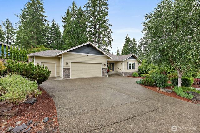 321 E Fairway Dr, Allyn, WA 98524
