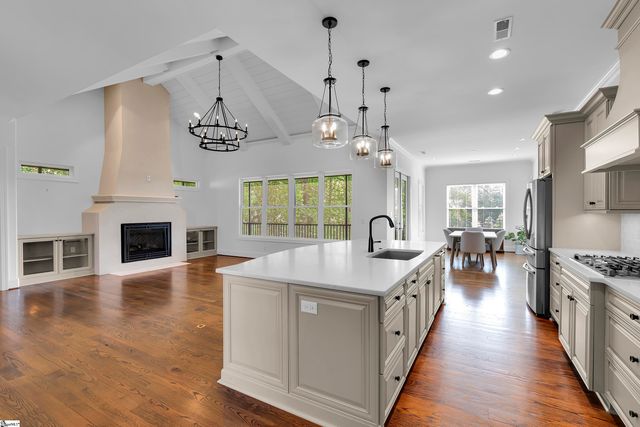 201 Chestnut Pond Lane, Simpsonville, SC 29681