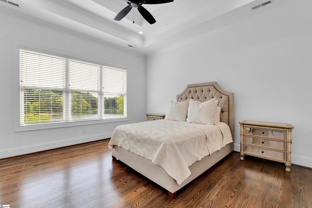 201 Chestnut Pond Lane, Simpsonville, SC 29681