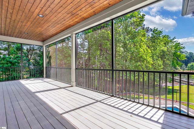 201 Chestnut Pond Lane, Simpsonville, SC 29681