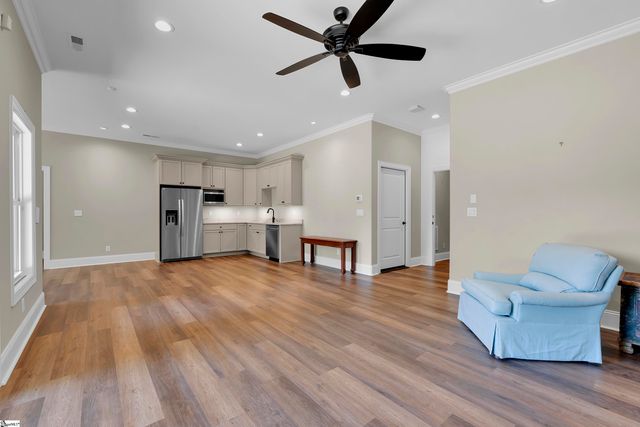 201 Chestnut Pond Lane, Simpsonville, SC 29681