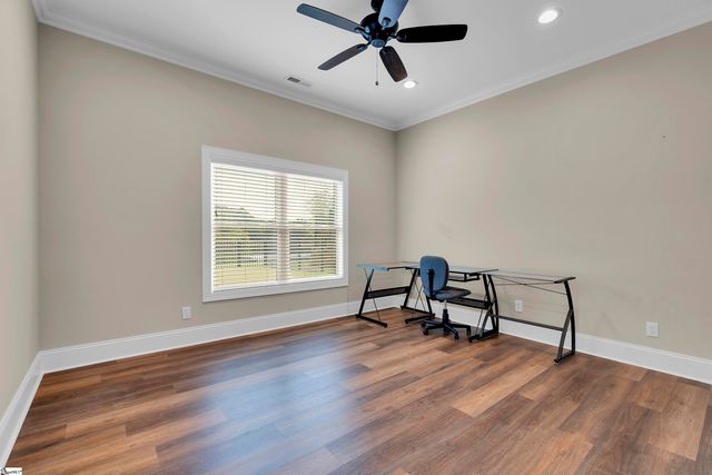 201 Chestnut Pond Lane, Simpsonville, SC 29681