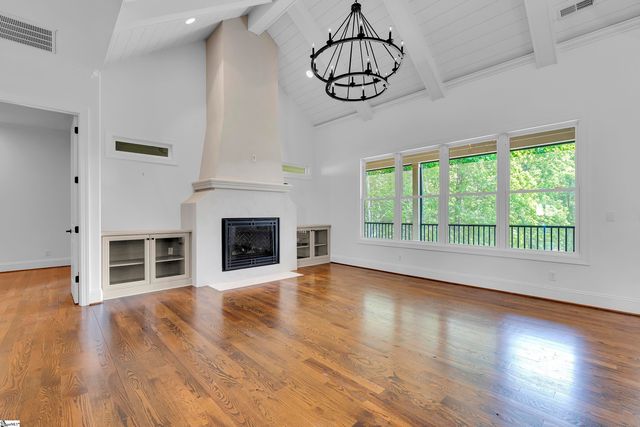 201 Chestnut Pond Lane, Simpsonville, SC 29681