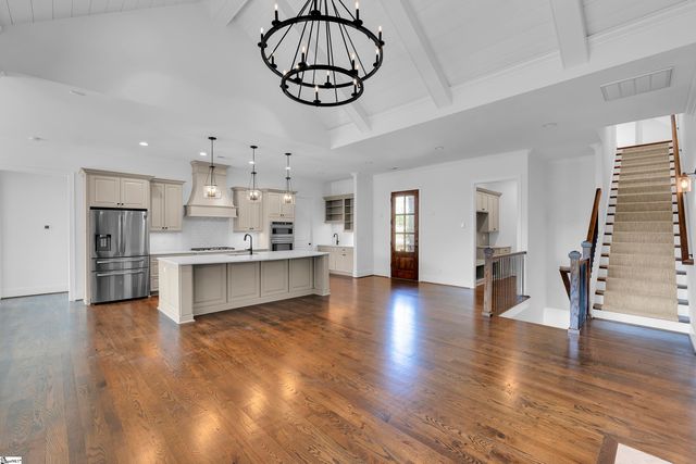201 Chestnut Pond Lane, Simpsonville, SC 29681