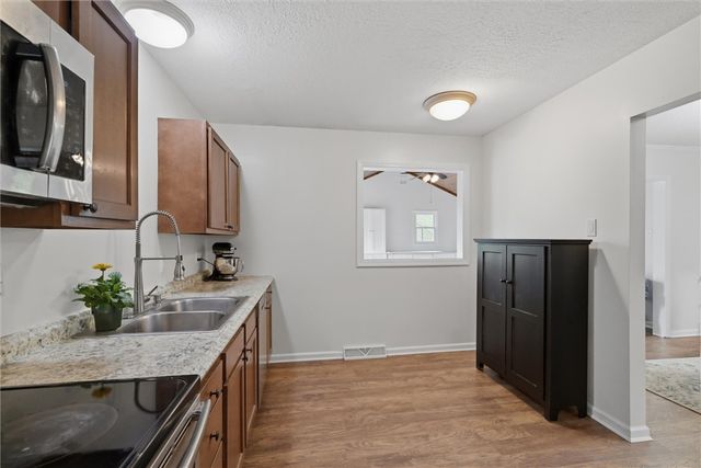 134 Stucky Rd, Forward Twp, PA 16053
