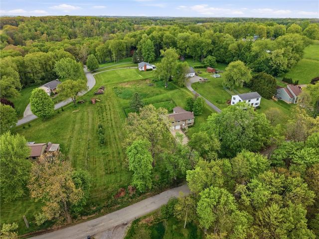 134 Stucky Rd, Forward Twp, PA 16053