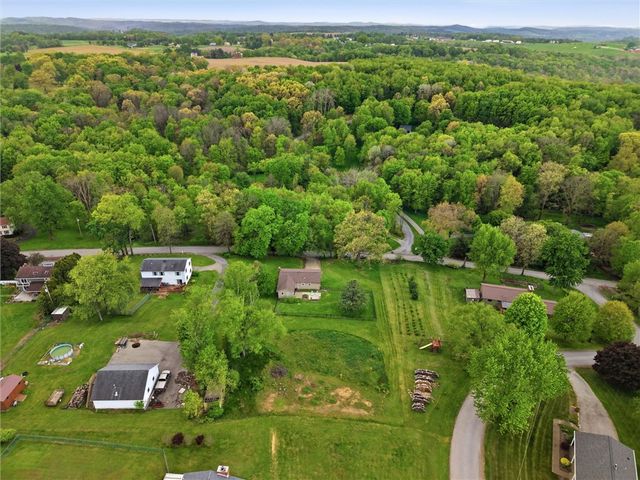 134 Stucky Rd, Forward Twp, PA 16053