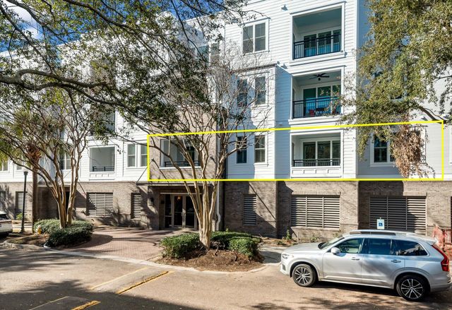 200 River Landing Drive 105f, Charleston, SC 29492