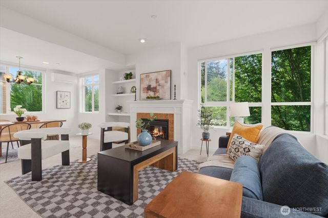 1716 24th Avenue NE, Issaquah, WA 98029