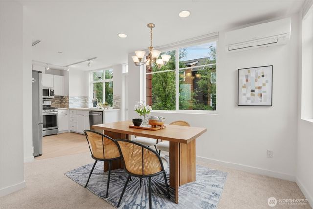1716 24th Avenue NE, Issaquah, WA 98029