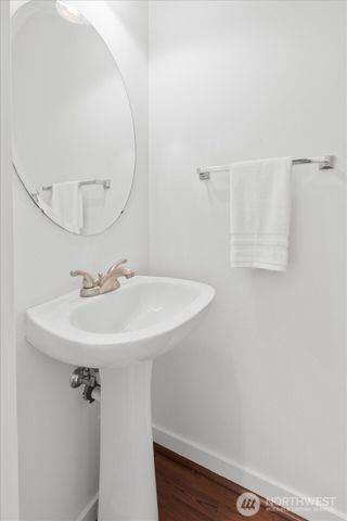 1716 24th Avenue NE, Issaquah, WA 98029