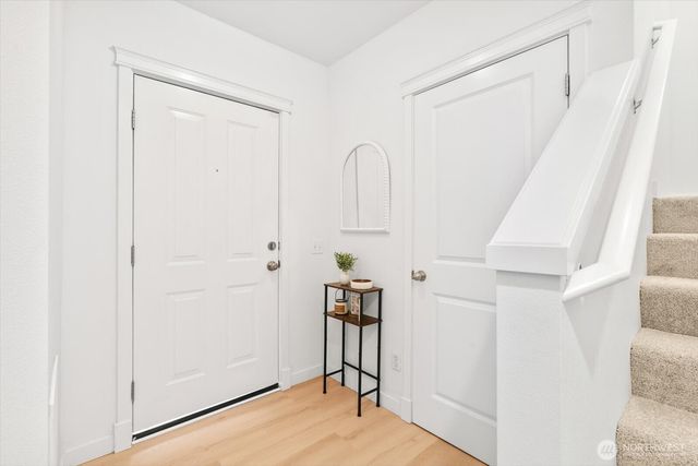 1716 24th Avenue NE, Issaquah, WA 98029