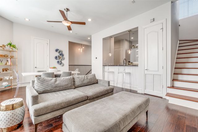 2100 N Fitzhugh Avenue O, Dallas, TX 75204