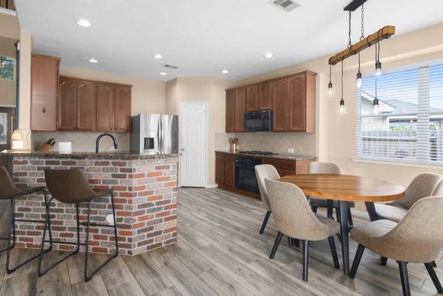 8327 Terra Valley Lane, Tomball, TX 77375