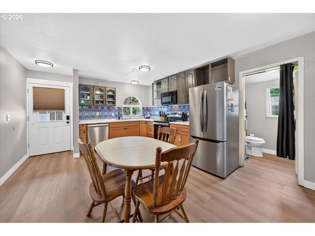 1915 16TH Ave, Forest Grove, OR 97116