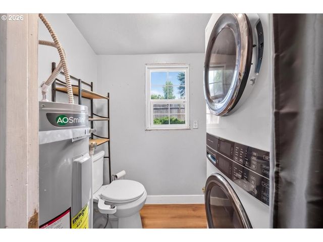 1915 16TH Ave, Forest Grove, OR 97116