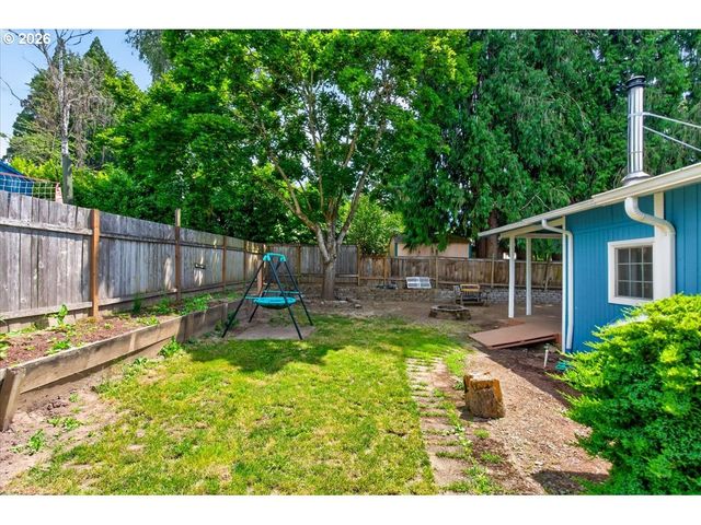 1915 16TH Ave, Forest Grove, OR 97116