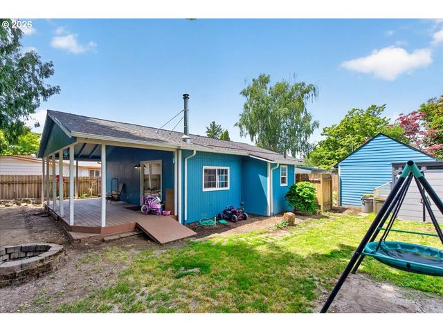 1915 16TH Ave, Forest Grove, OR 97116
