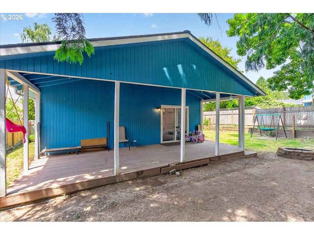 1915 16TH Ave, Forest Grove, OR 97116