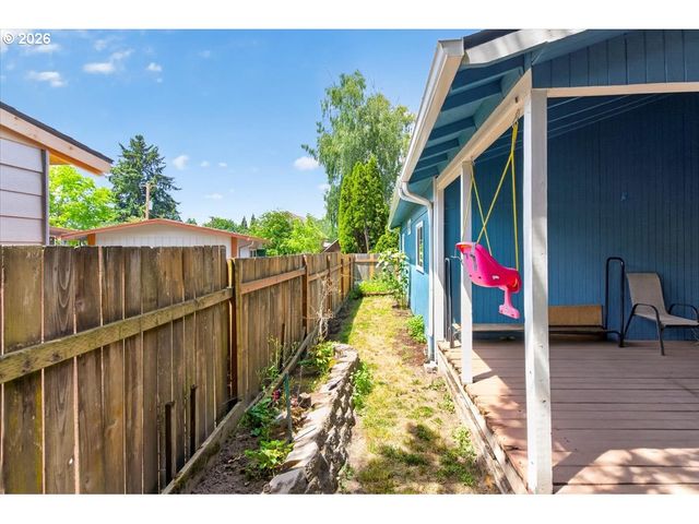 1915 16TH Ave, Forest Grove, OR 97116