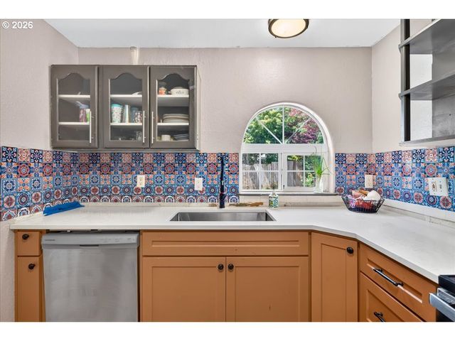 1915 16TH Ave, Forest Grove, OR 97116