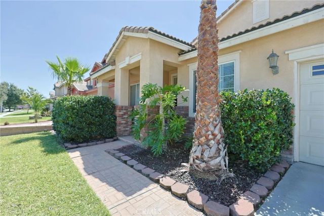 16633 San Simeon Way, Fontana, CA 92336