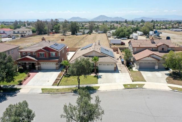 16633 San Simeon Way, Fontana, CA 92336