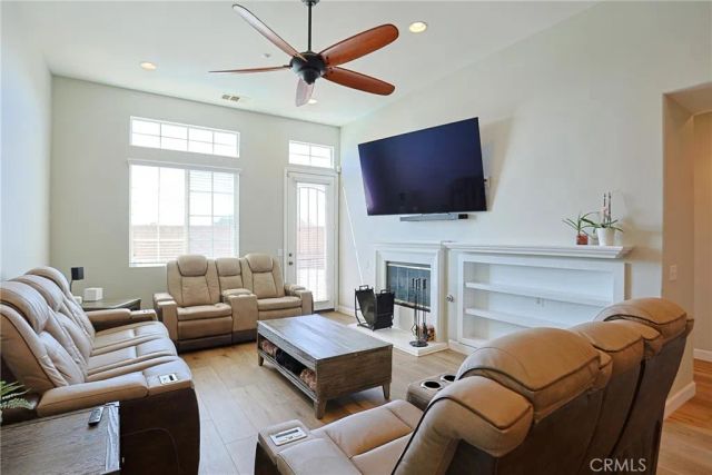 16633 San Simeon Way, Fontana, CA 92336