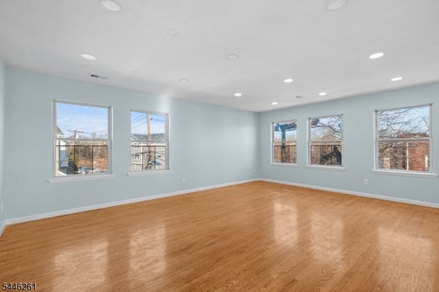 219 Clinton Pl, Newark City, NJ 07112