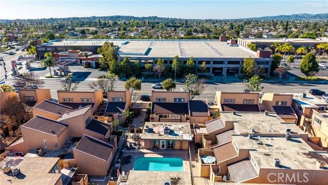 2700 Brea 13, Fullerton, CA 92835