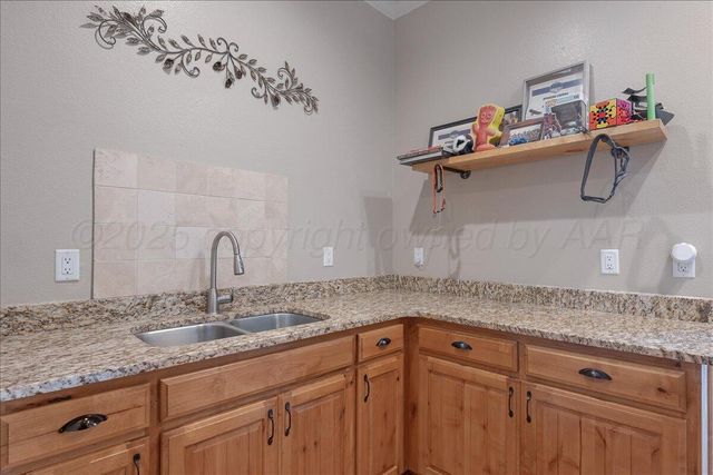 1000 Canyon Parkway, Canyon, TX 79015