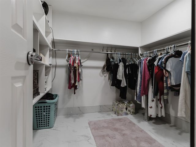 500 Oakwood Drive, Euless, TX 76040
