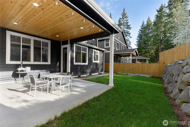 11215 Monarch Ridge Avenue NW, Silverdale, WA 98383