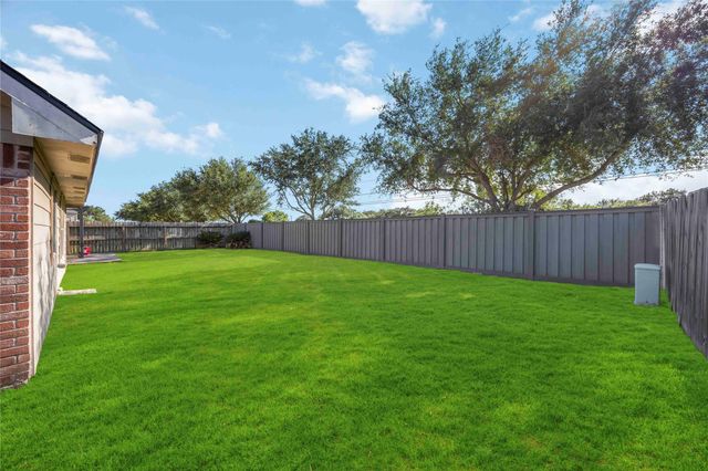 3804 Parry Fields Court, Pearland, TX 77584