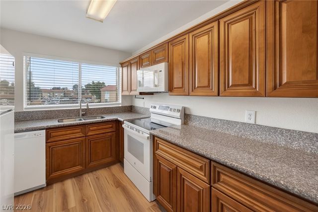 3591 Arville Street 301B, Las Vegas, NV 89103