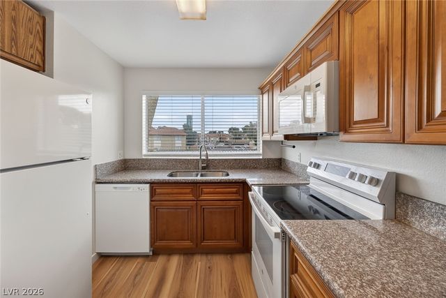 3591 Arville Street 301B, Las Vegas, NV 89103