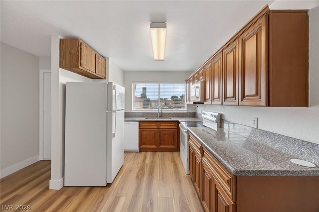 3591 Arville Street 301B, Las Vegas, NV 89103